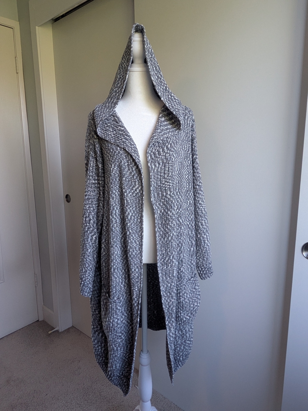 L George Soft Knit Hooded Pockets Cardigan